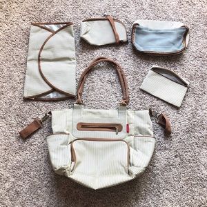 Diaper bag with accessories